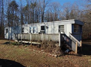 829 N Ridge Rd, Roaring River, NC 28669