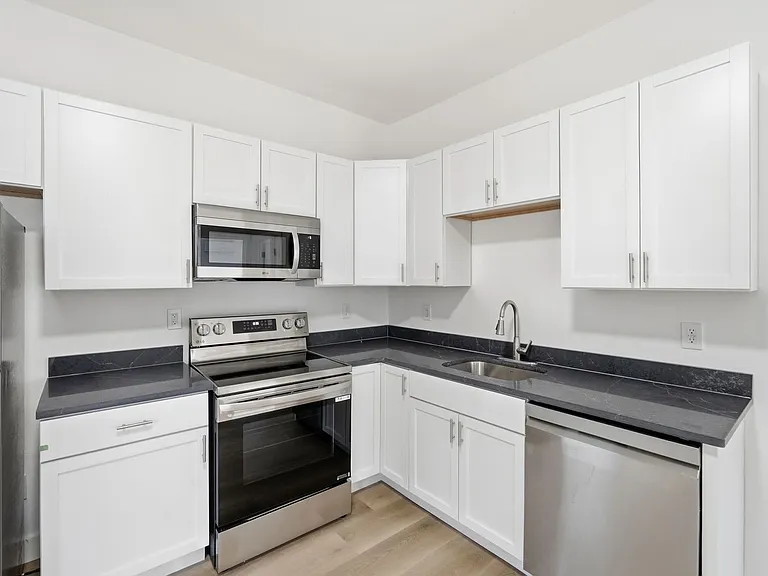 568 Hale Ave — Photo 39