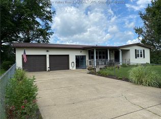 25 Wilrovajo Dr, Cottageville, WV 25239