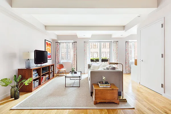 Sold by Compass | media 1