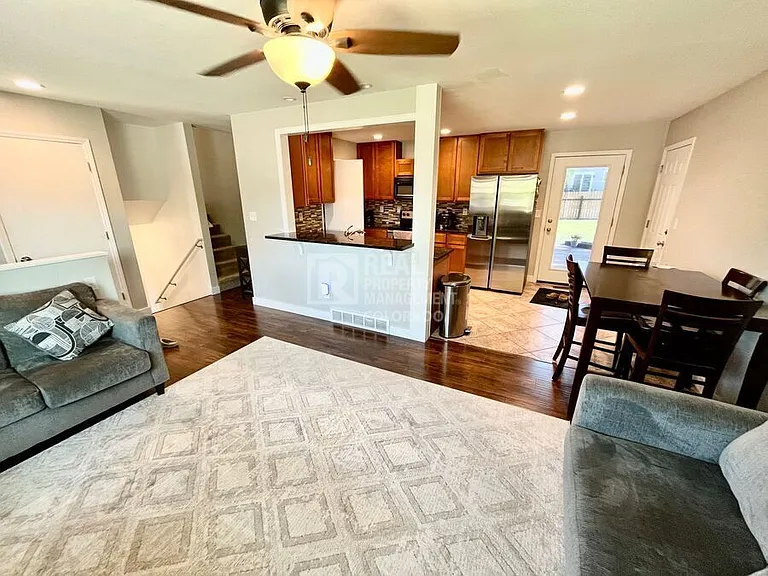 4524 W 1st Street Rd — Photo 4