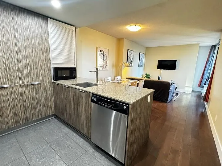 1088 Richards St #418 — Photo 6