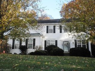 2412 Timber Oaks Ln, Kernersville, NC 27284