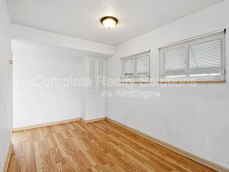 125 Perthshire Rd — Photo 21