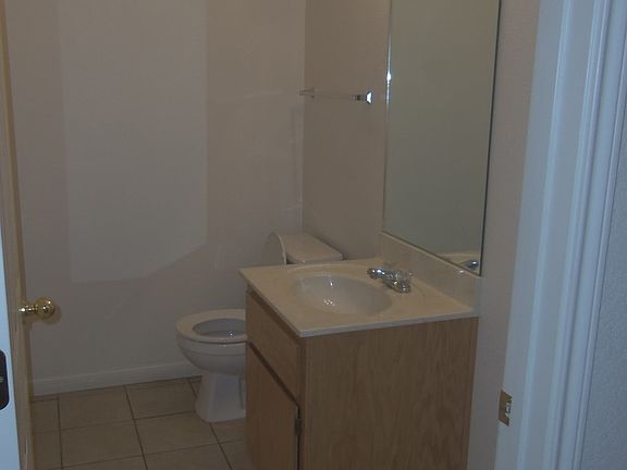 4th image of 2810 Windmill Ct Unit A