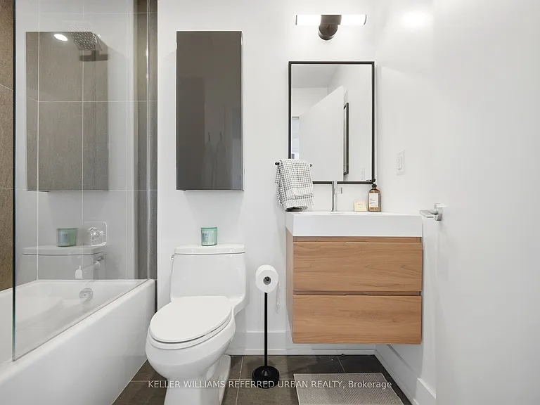 90 Trinity St #607 — Photo 15