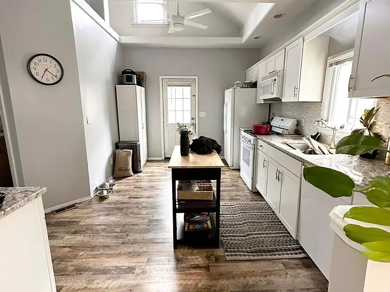 3525 Siam Ave — Photo 11