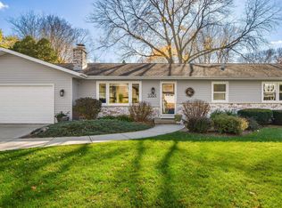 5301 Summer Trail Rd, Mc Farland, WI 53558