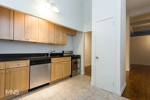Rented by MNS Marketing | media 7