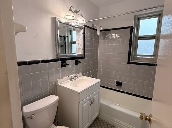 1010 Sherman Avenue image 16 of 23