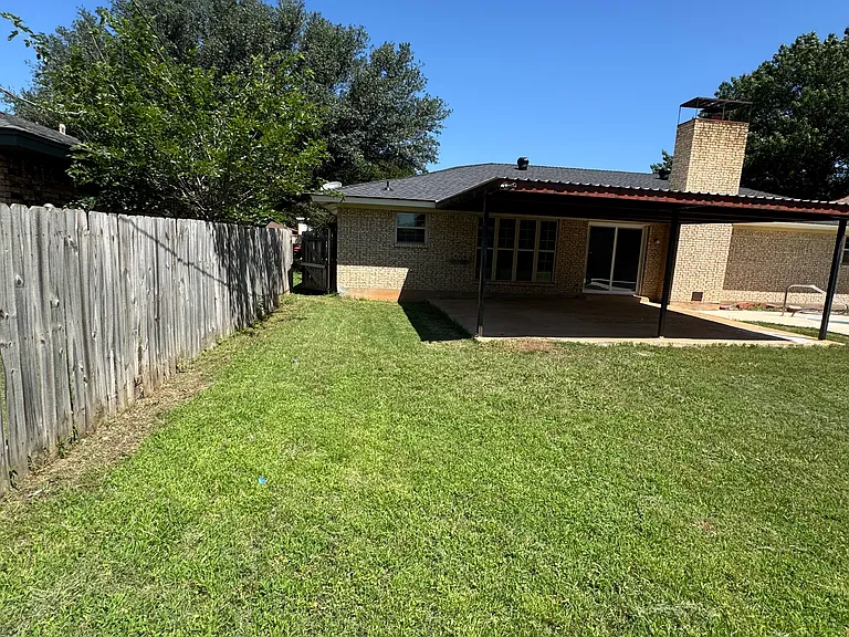 5605 Briargrove Dr — Photo 37