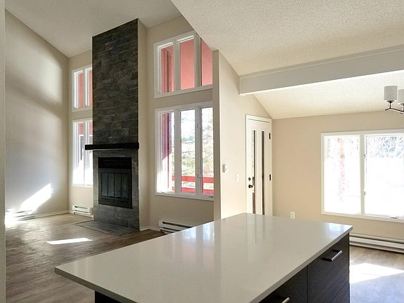 Open Great room with Tall vaulted Ceilings