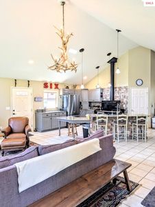 6038 Meadow Creek Rd, Bonners Ferry, ID, 83805