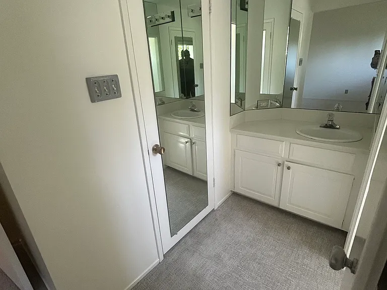 2425 Coronet Blvd — Photo 9