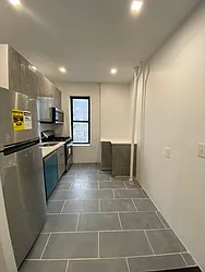 Rented by City Prime Commercial Realty 