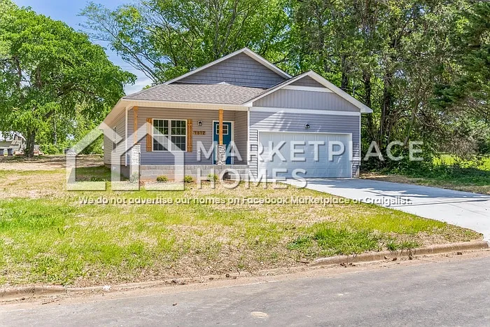 3 bed, 2.0 bath, 1527 sqft, $1,595 — Photo 2