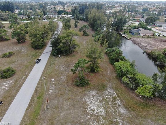 2nd image of 2330 NW 33rd Ave