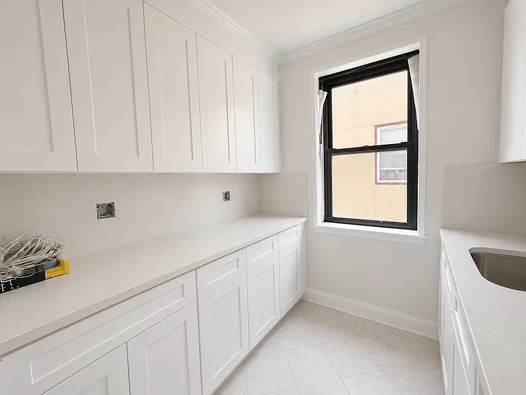 78-57 73rd Pl #2F — Photo 4