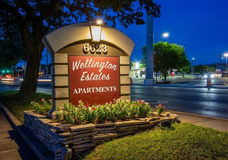 Wellington Estates — Photo 31
