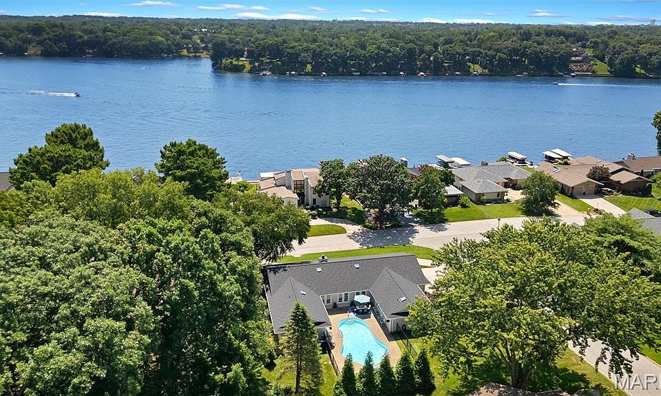 1st image of 11 Rue Grand Dr