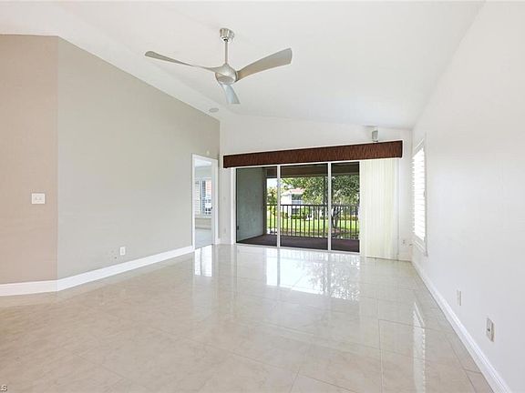 4th image of 9856 Luna CIR #204
