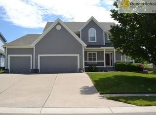 921 SE 12th St, Lees Summit, MO 64081