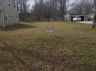 4058 Walter Rd, North Olmsted, OH 44070