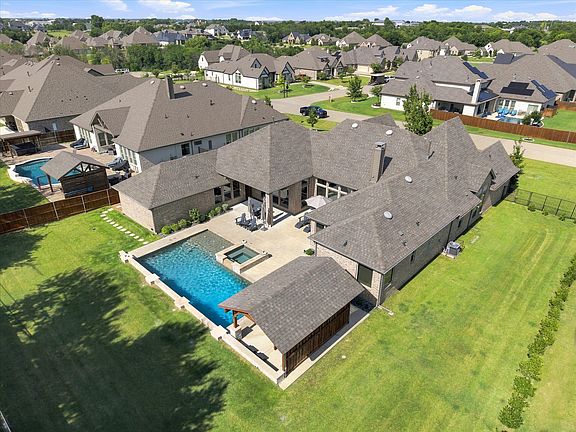 2nd image of 406 Prairie View Rd
