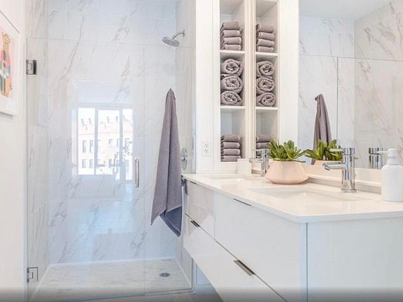 4th image of 2330 N Lincoln Ave #2D