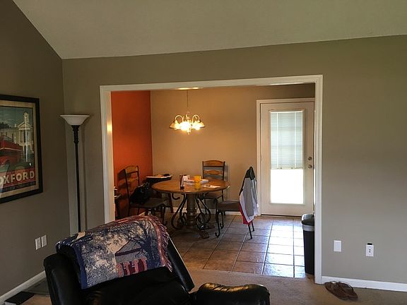 4th image of 205 Eagles Nest Ln