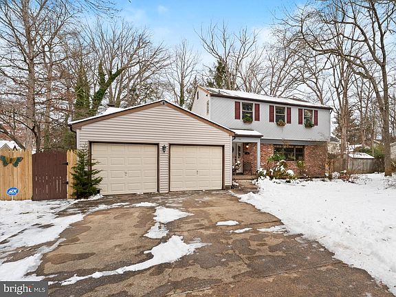 4th image of 36 Evanine Dr
