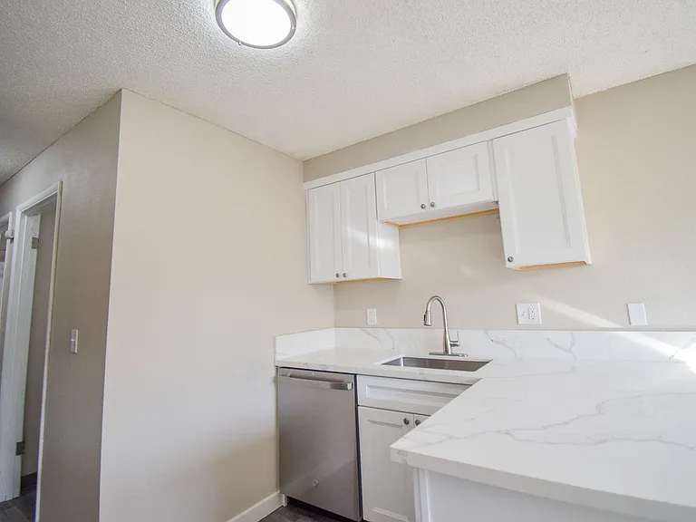 3930 SW Plum St #1-3-8 — Photo 12