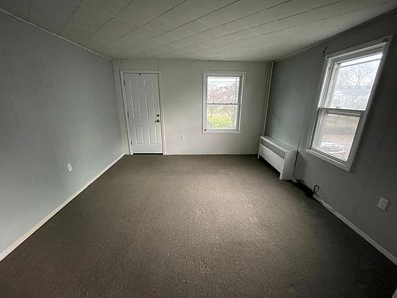 2nd image of 609 Mary St Floor 2