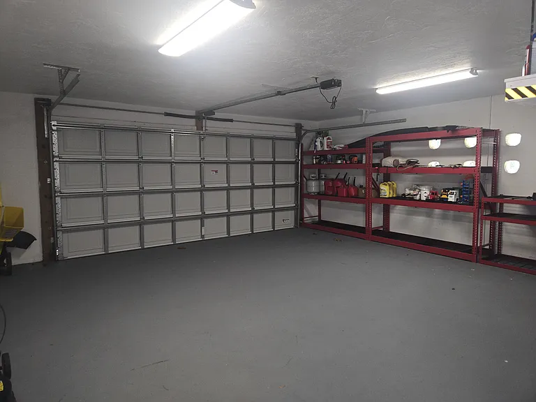 155 S Court St — Photo 23