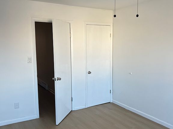 3rd image of 127 Franklin St #3L