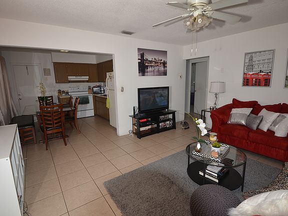 4th image of 1615 N 58th Ave