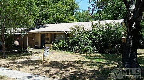 3rd image of 1829 Terry Dr