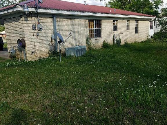 4th image of 410 Nettie St