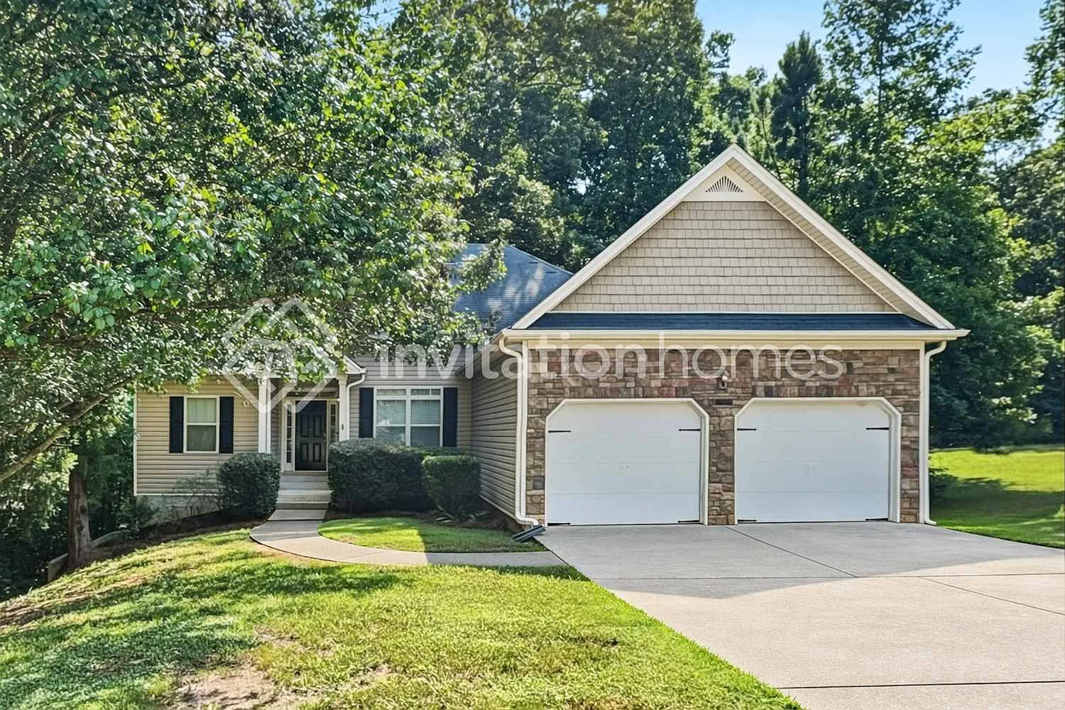 229 Meadow Pt Douglasville, GA 30134 — Photo 1