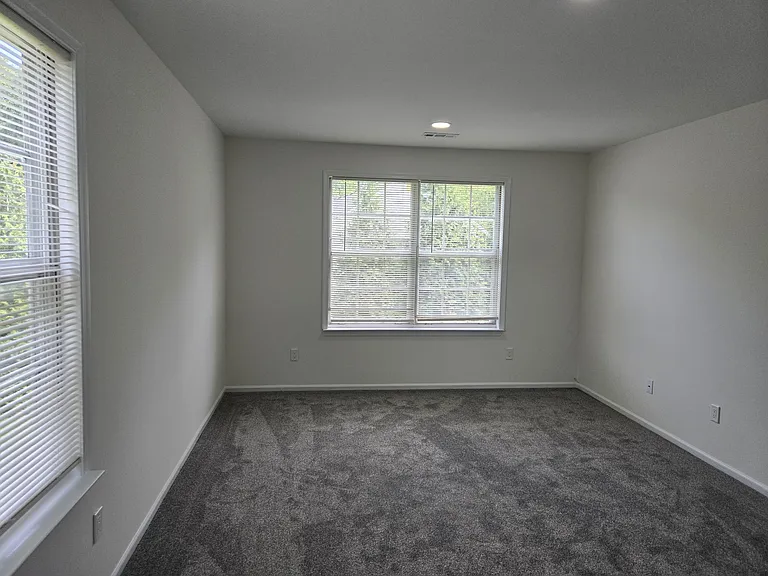 593 S Dove Rd #B — Photo 13