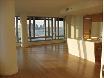Rented by R New York