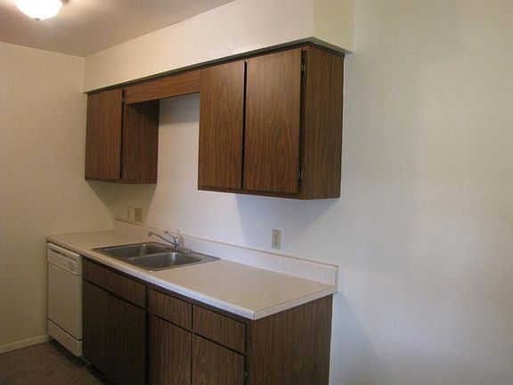2nd image of 1424 Picadilly Ln #14526218