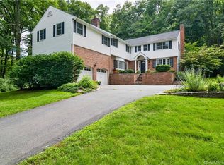 35 Stony Corners Cir, Avon, CT 06001