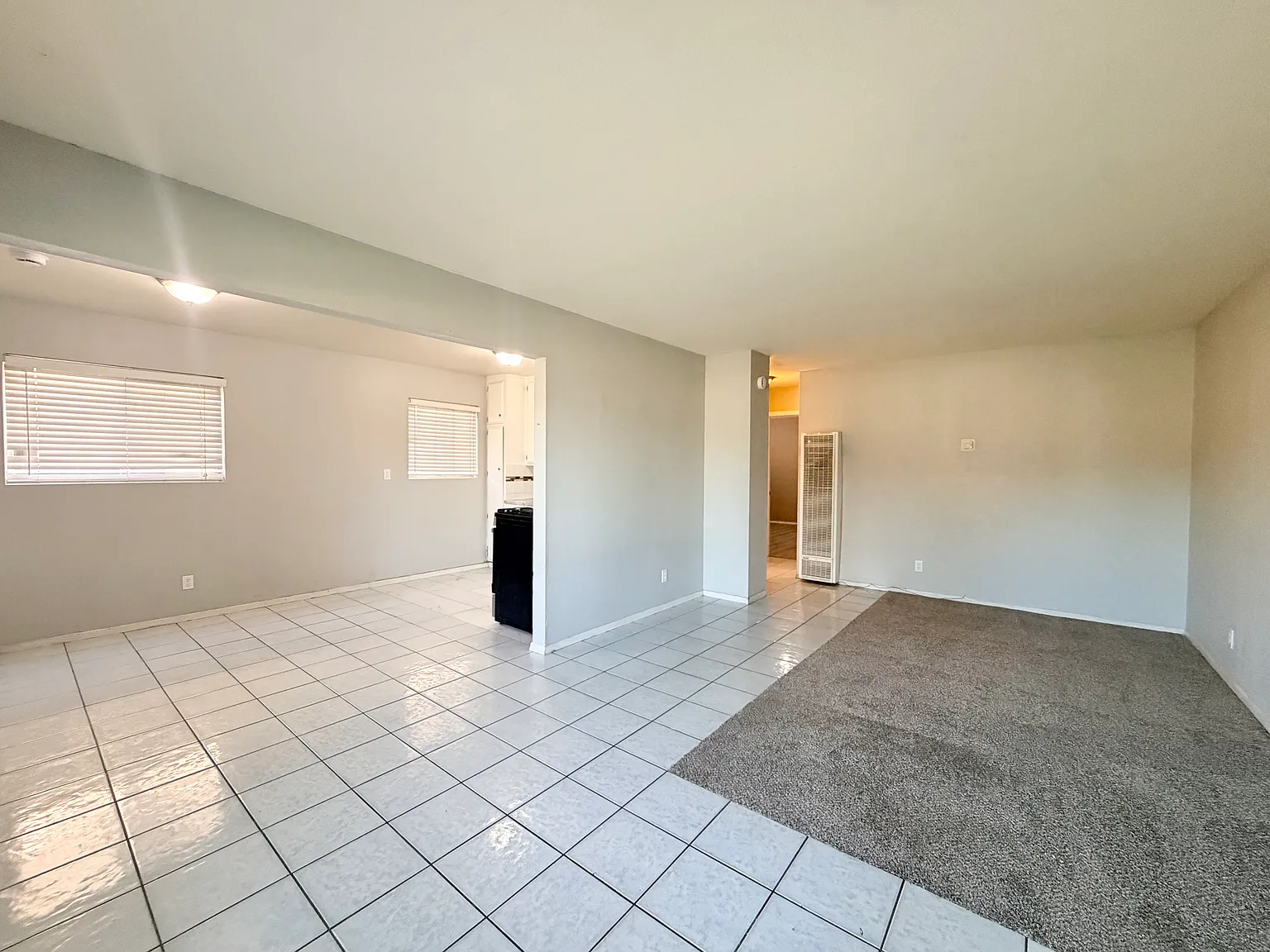 2 bed, 858 sqft, $1,900 — Photo 2