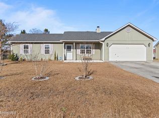 266 Parnell Rd, Hubert, NC 28539