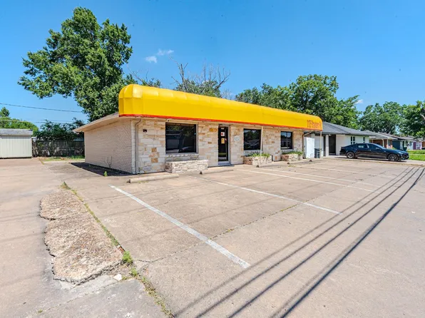 2125 Strawberry Rd, Pasadena, TX 77502