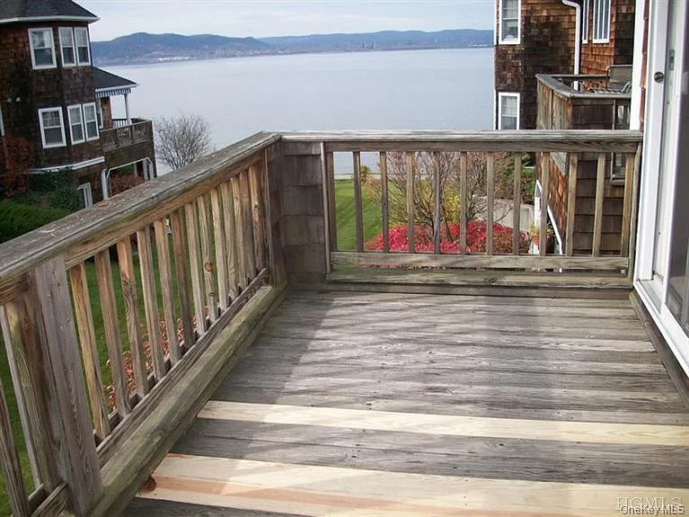 517 Half Moon Bay Dr — Photo 12
