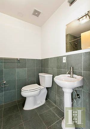 5th image of 630 Washington Ave APT 6D