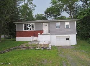 211 Aspen Rd, Dingmans Ferry, PA 18328