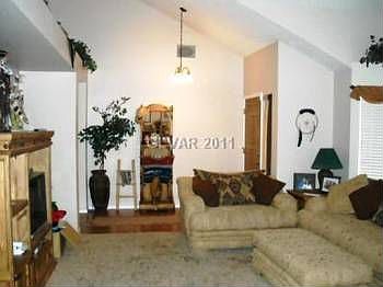 5th image of 3244 Shoreline Dr